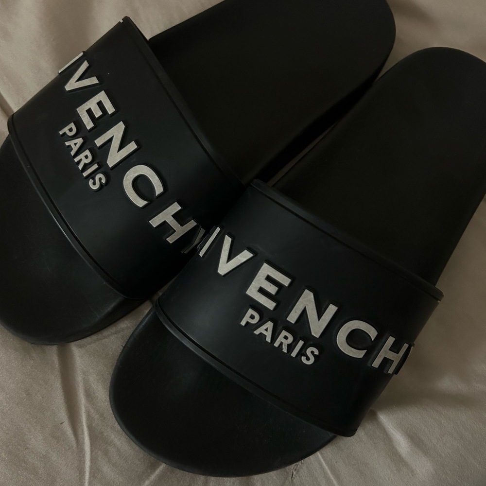 Givenchy slides / slippers - Picture 2 of 8